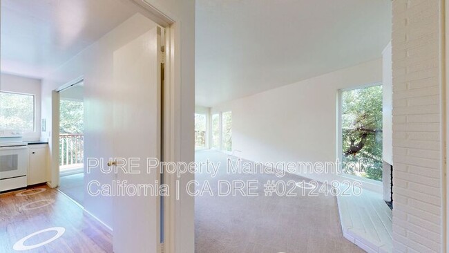 Building Photo - 236 San Carlos Ave