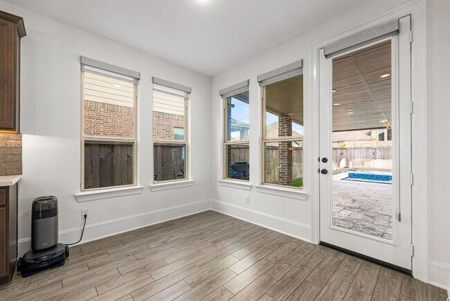 Building Photo - 16202 Coyote Run Ln