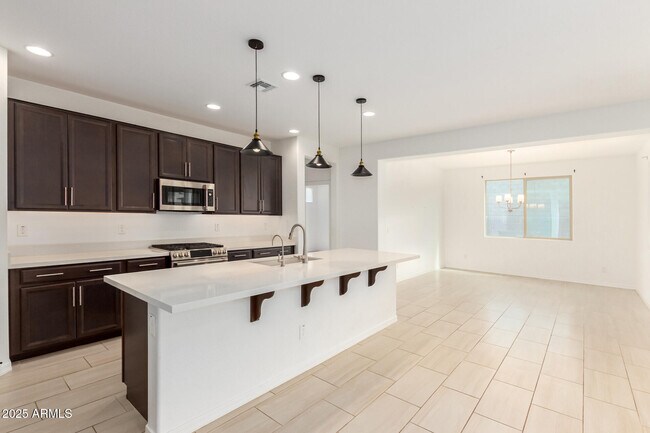 Building Photo - 12751 W Ocotillo Rd