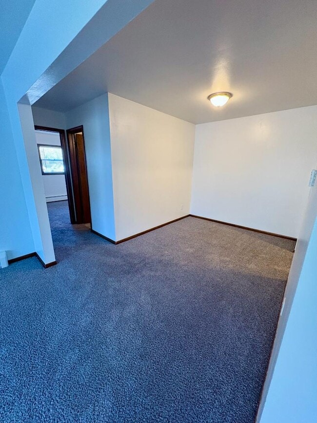 Building Photo - 630 56th St SE