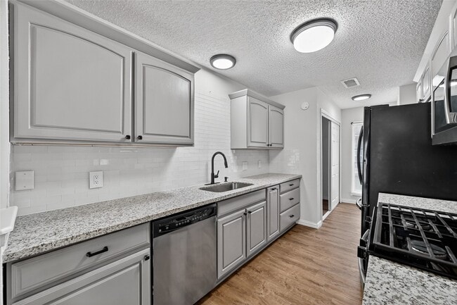 Building Photo - 22711 Smokey Hill Dr