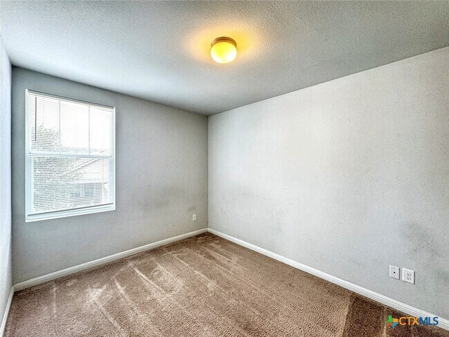 Primary Photo - 340 Perry St