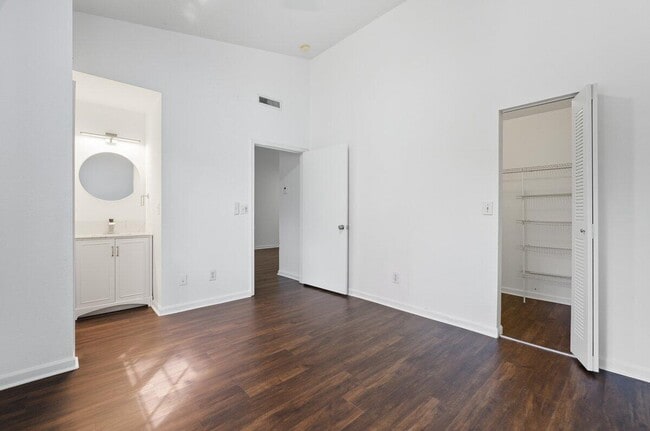 Building Photo - 6207 Garden Ct