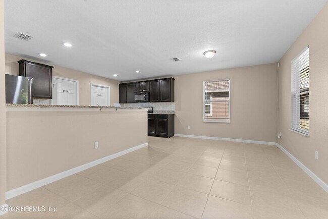 Building Photo - 8704 Lake George Cir W
