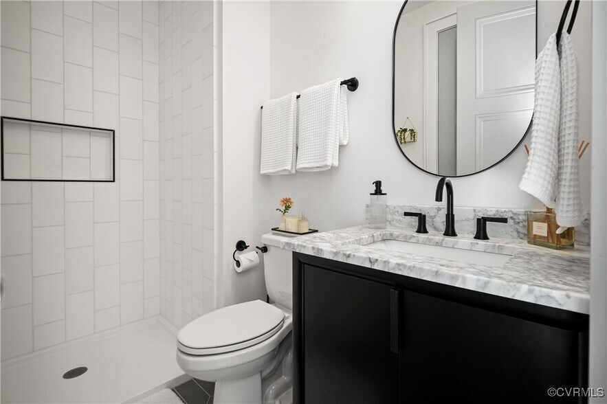 Building Photo - 3618 Graythorne Dr