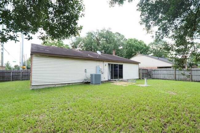 Building Photo - 14519 Louetta Rd