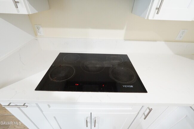 Building Photo - 448 W 41st Pl