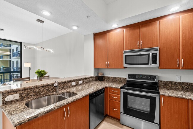 Building Photo - 701 S Olive Ave