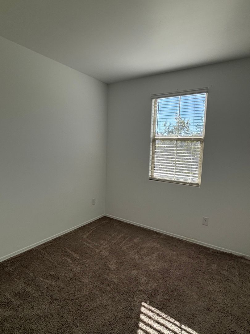 Building Photo - 21334 E Treasure Rd