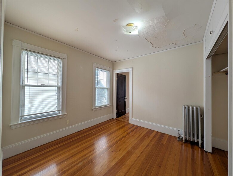 Building Photo - 136 North St