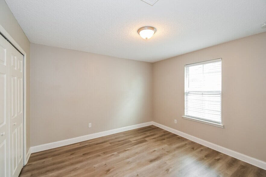 Building Photo - 522 Meldrum Ln