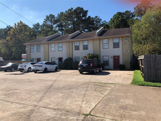 Primary Photo - 1018 Wilson Rd