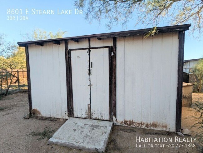 Building Photo - 8601 E Stearn Lake Dr