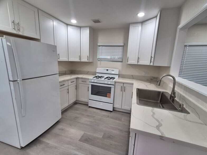 Building Photo - 2902 N 1st St