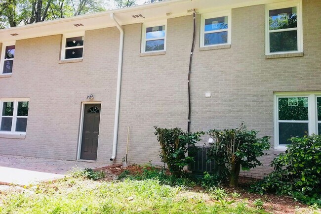 Building Photo - Exclusively Offered by Muse Realty, LLC