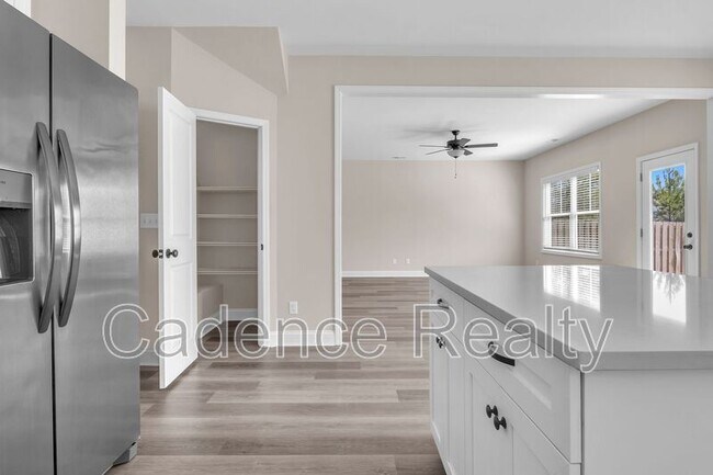 Building Photo - 1625 Grey Cliff Run