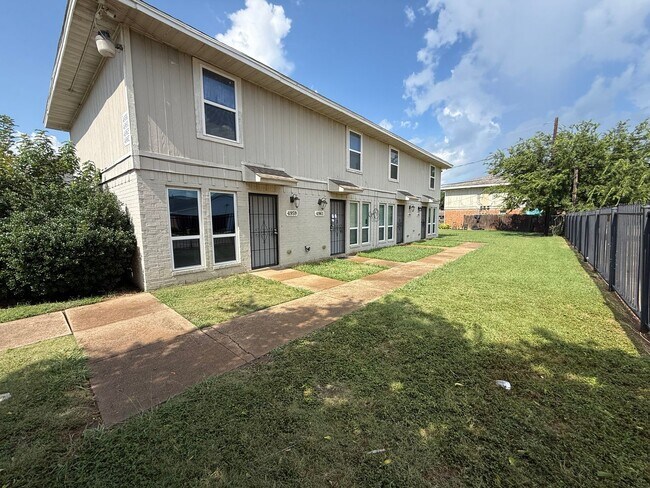 Primary Photo - 4959-4965 Miller Ave