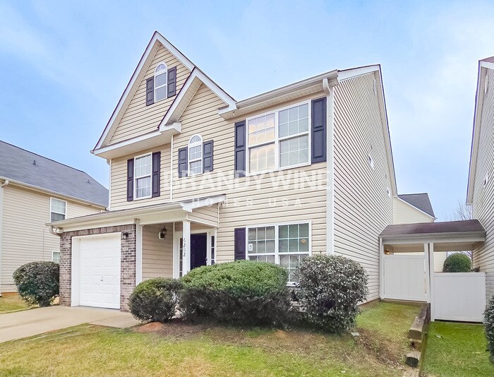 Building Photo - 6202 Hickory Ln Cir