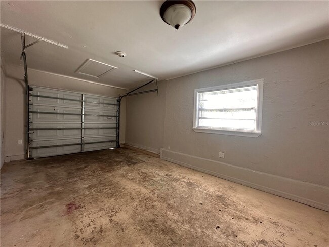 Building Photo - 1131 Robin Hood Ct