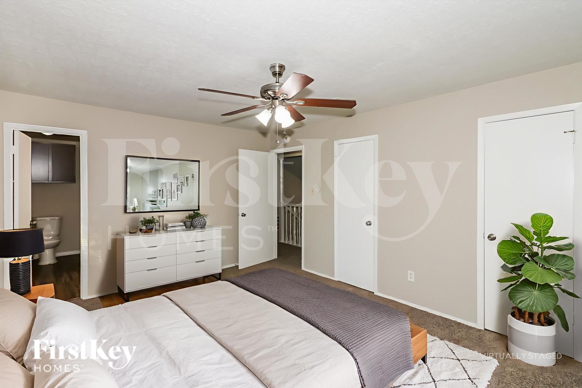 Building Photo - 15310 Meadow Village Dr