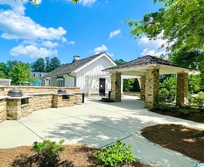 Building Photo - 3423 Sawyer Dr