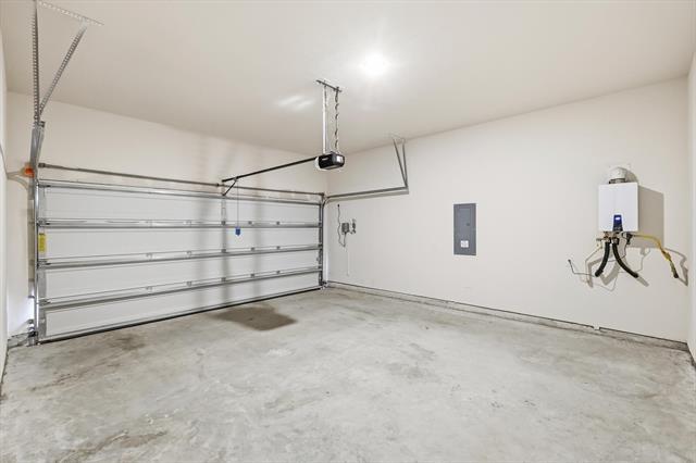 Building Photo - 1504 Lake District Dr