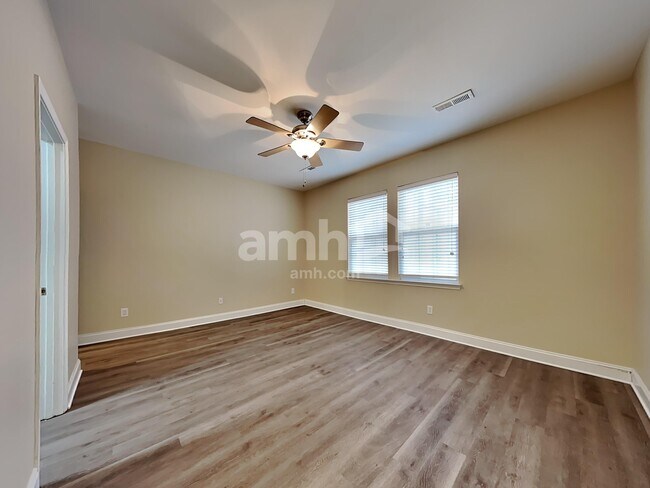 Building Photo - 248 Woodbrook Way