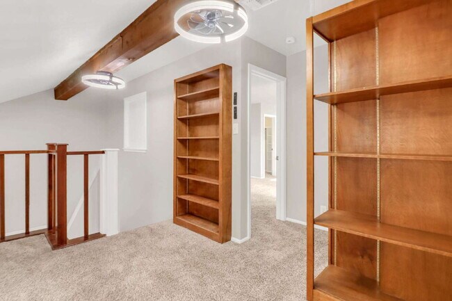 Building Photo - 14216 Indian Woods