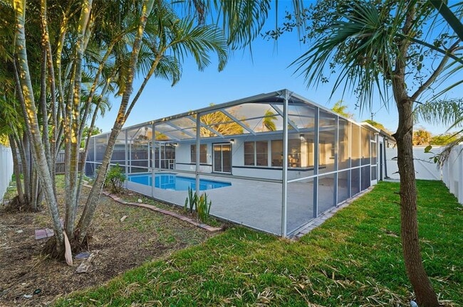 Building Photo - 2470 Del Rio Way