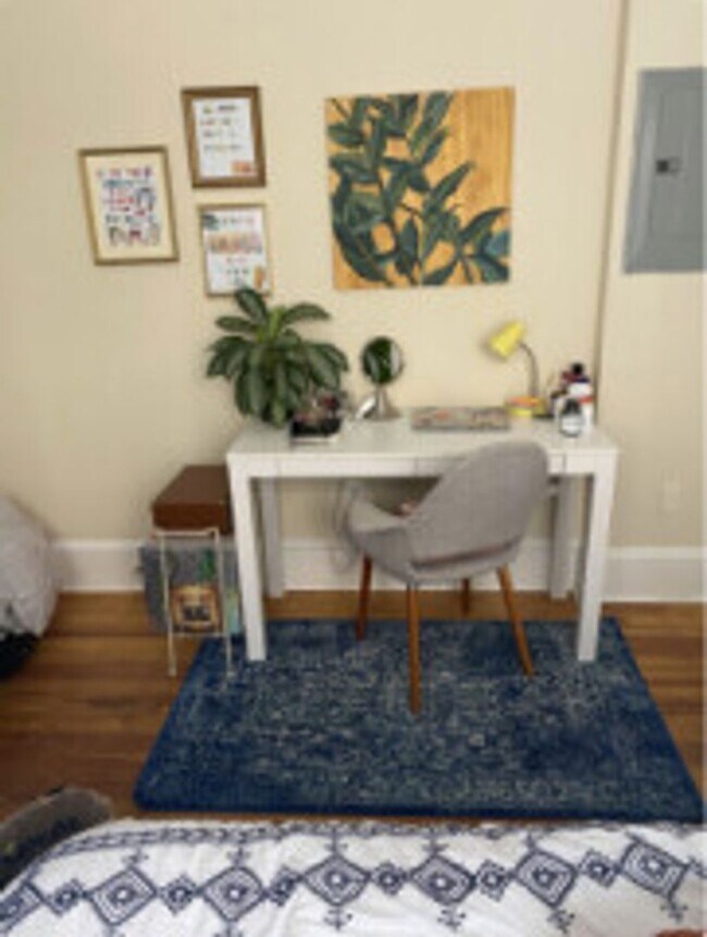 Building Photo - Mission Hill - 2 BR Apartment - 9/1/26 - NO BROKER FEE