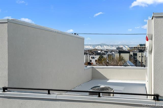 Building Photo - 1624 Irving St