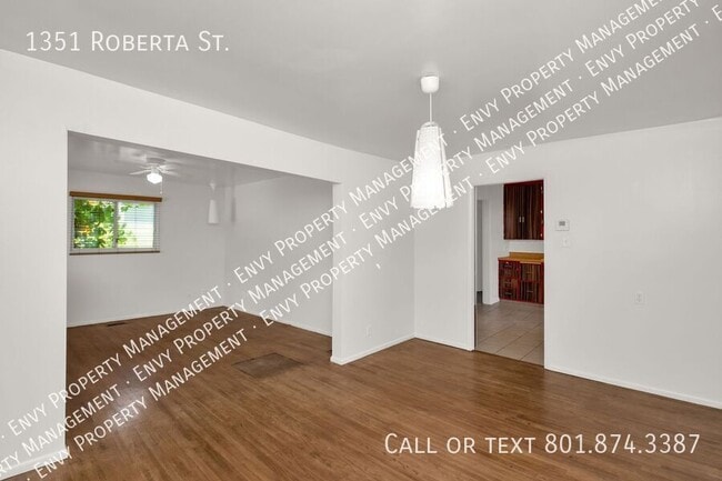 Building Photo - 1351 Roberta St
