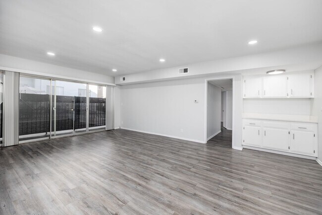 Interior Photo - 7244 Hillside Ave