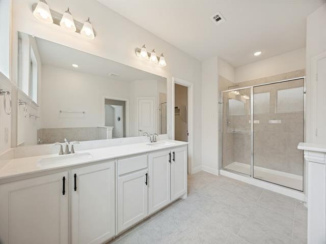 Building Photo - 808 Mathew Dr