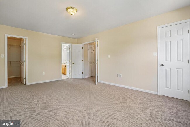 Building Photo - 14677 Cloverdale Rd