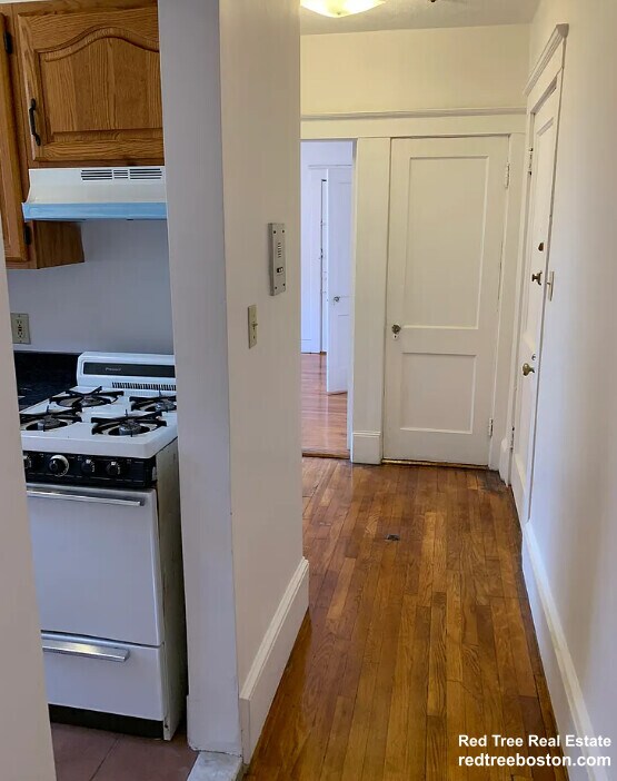 Building Photo - 11 Scottfield Rd