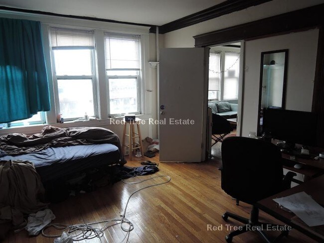 Building Photo - 1711 Commonwealth Ave