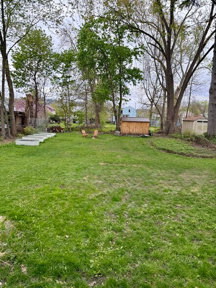 Building Photo - 327 Cascadilla St