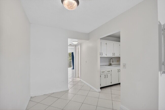 Building Photo - 344 Northampton Q