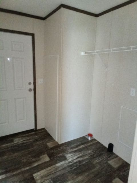 Building Photo - 4928 Bay Dr