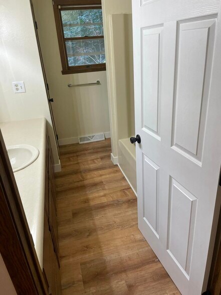 Building Photo - N2561 Woodland Cir