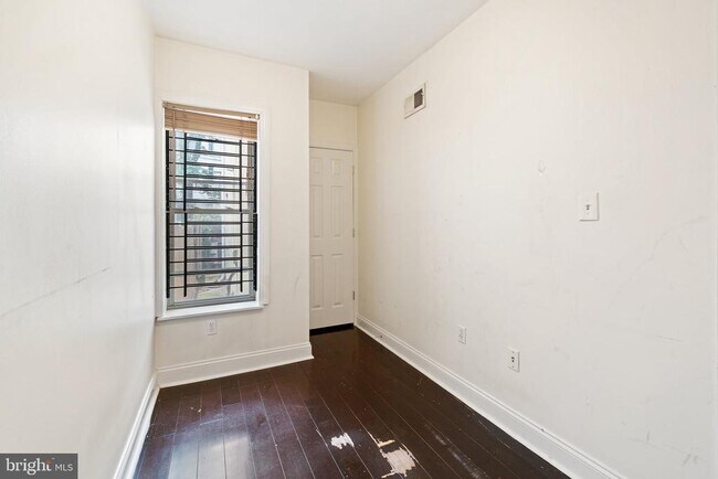 Building Photo - 1729 Fontain St