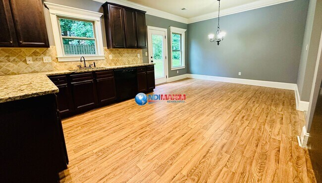 Building Photo - Nice 2-story house in the DISCOVERY cluste...