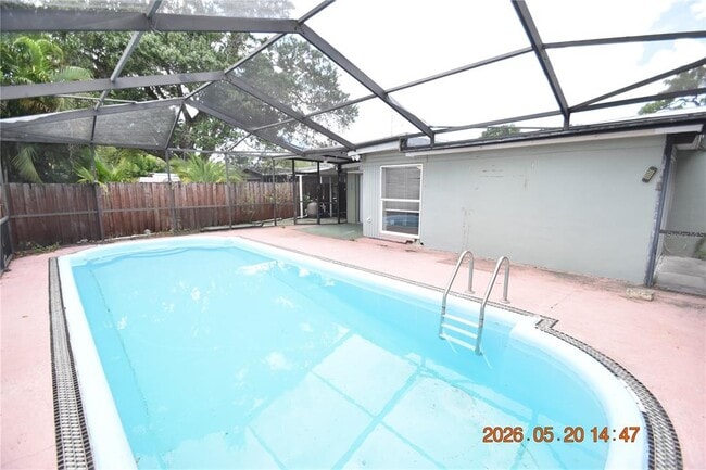 Building Photo - 8720 Flame Vine Ave