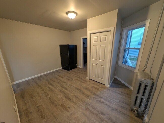 Building Photo - 2002 Grant Ave