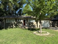 Building Photo - 3147 S Gordon Ave
