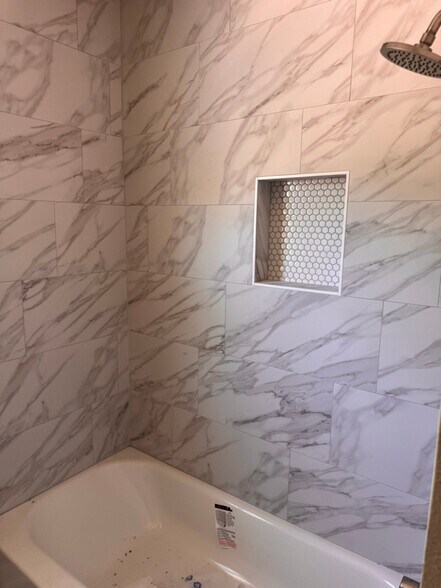 Building Photo - 331 Longview Dr