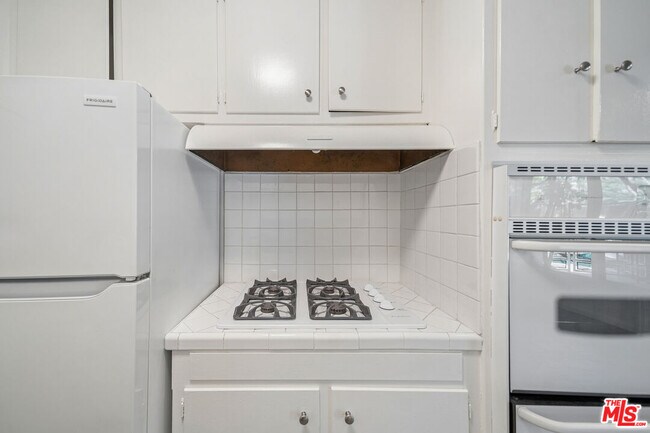 Building Photo - 1520 Hayworth Ave