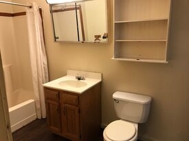 Building Photo - 603 Huffman St