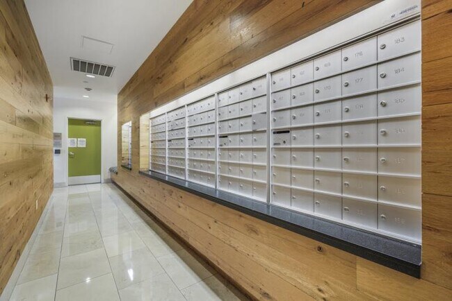 Building Photo - Modern Industrial Loft in Jack London Square